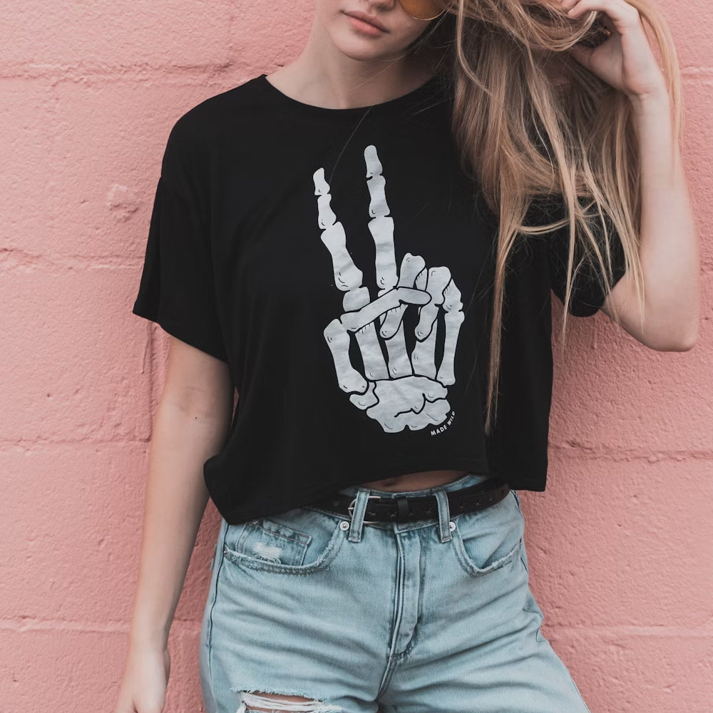 Skeleton Peace Sign Graphic Tee – Black Casual Streetwear
